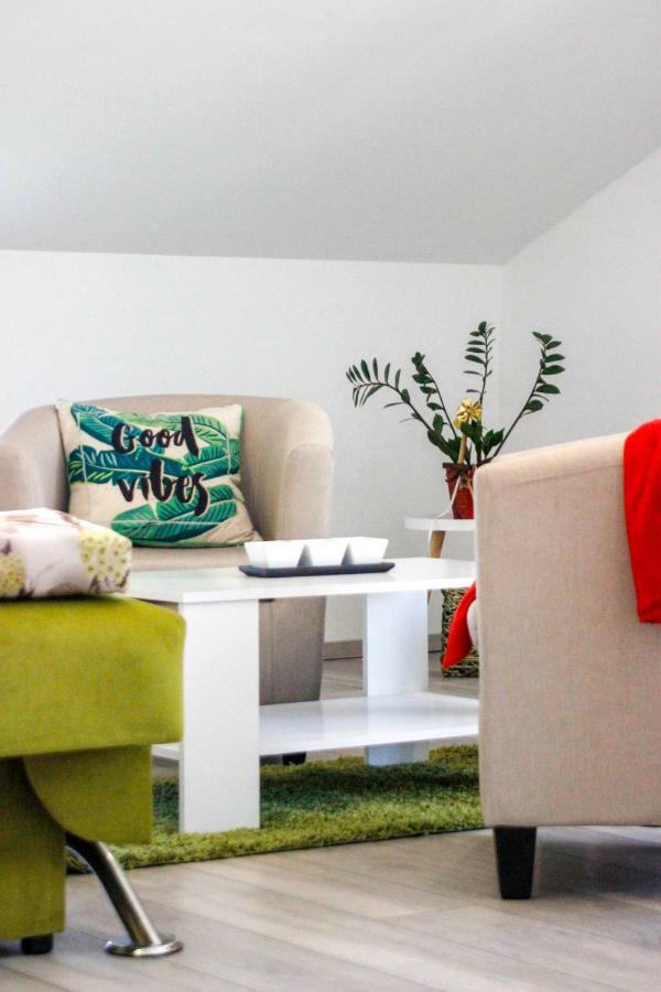 Studio Apartman Sky Ровин Екстериор снимка